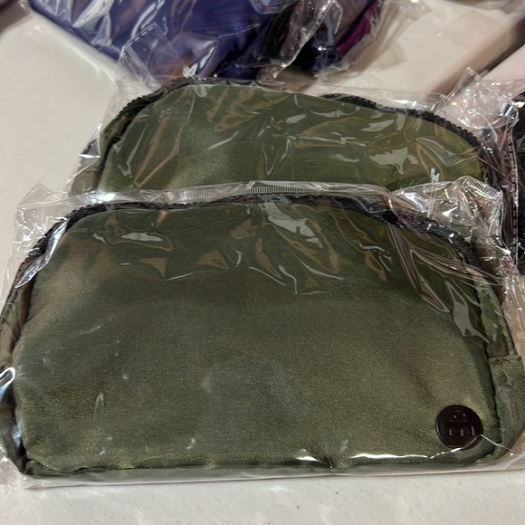 RED Lux-Lux Belt Sling Crossbody Bags Fanny Pack Travel Gift Giving - Picture 9 of 12